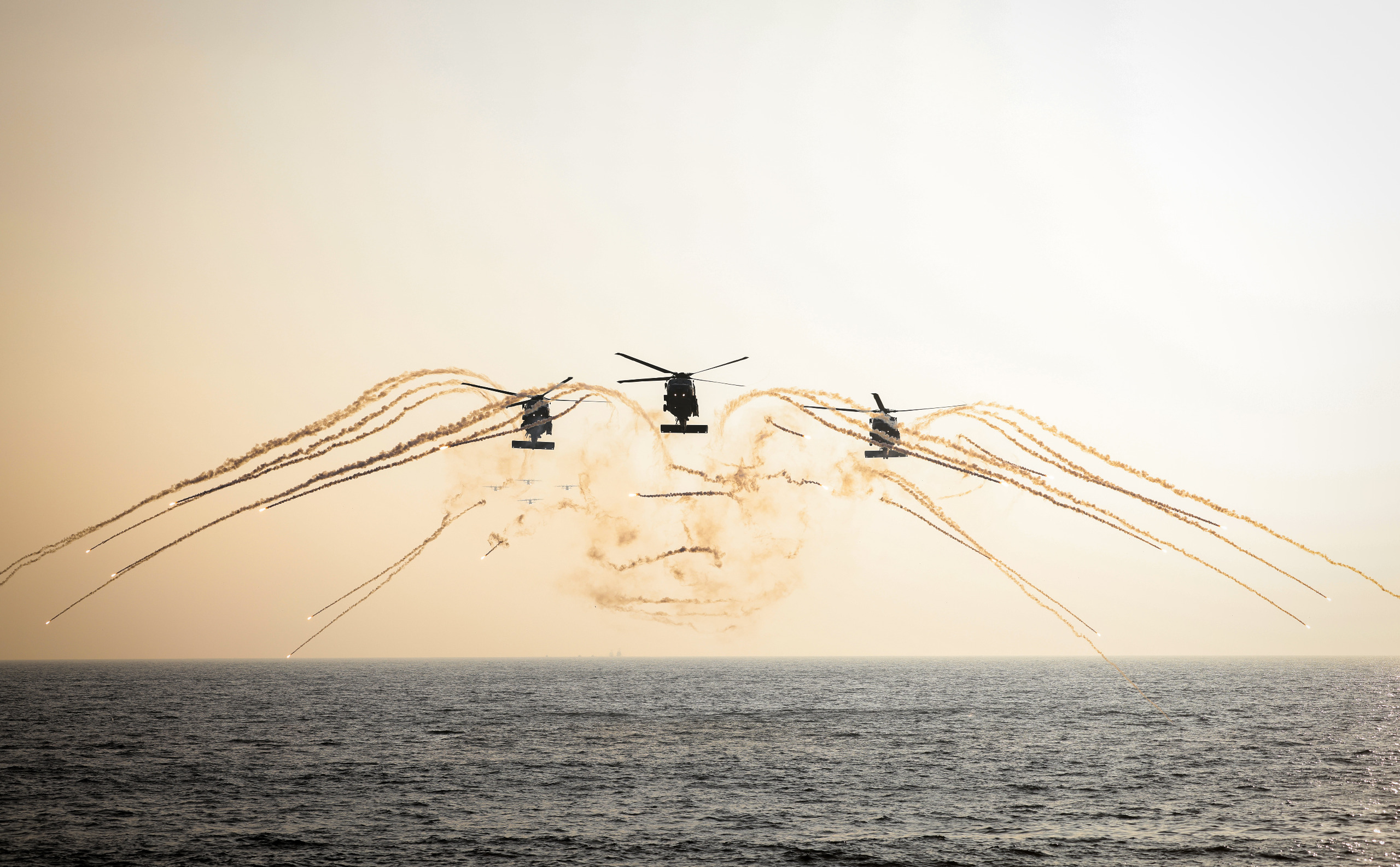 Indian Navy Displays Operational Prowess on Navy Day