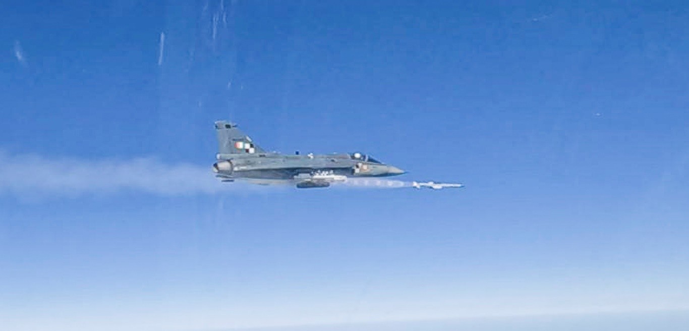 Tejas LCA AF MK1 test-fires ASTRA Missile